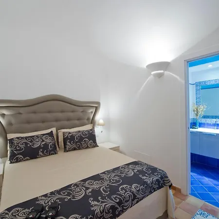 Golden Vaults * Praiano